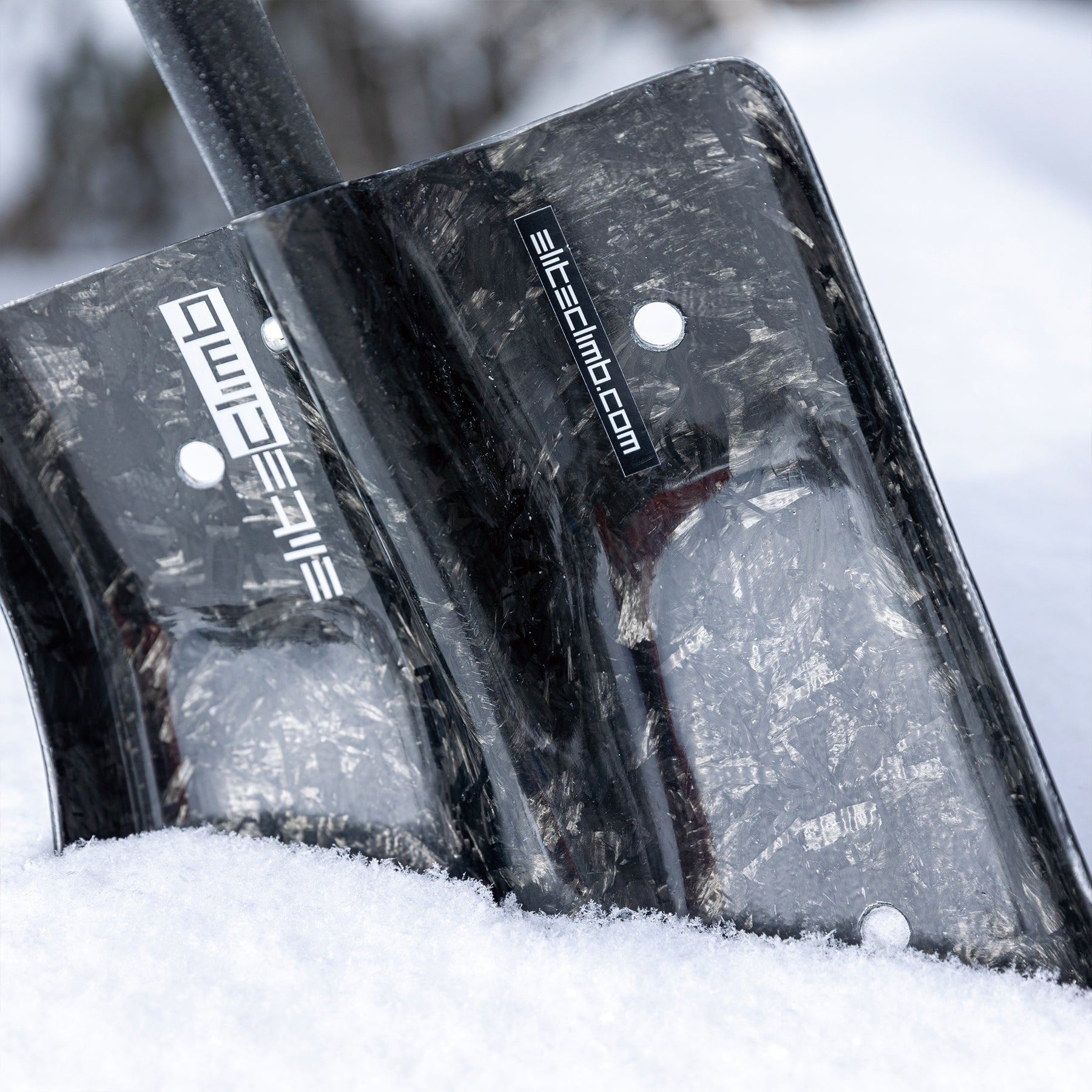 SNOW SHOVEL